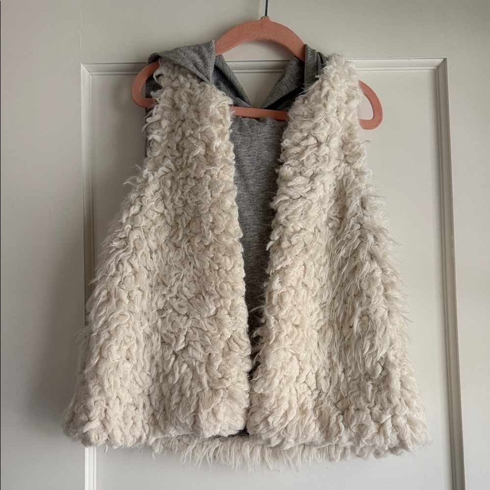 Splendid Girls Cream Faux Fur Vest - Size 4/5
